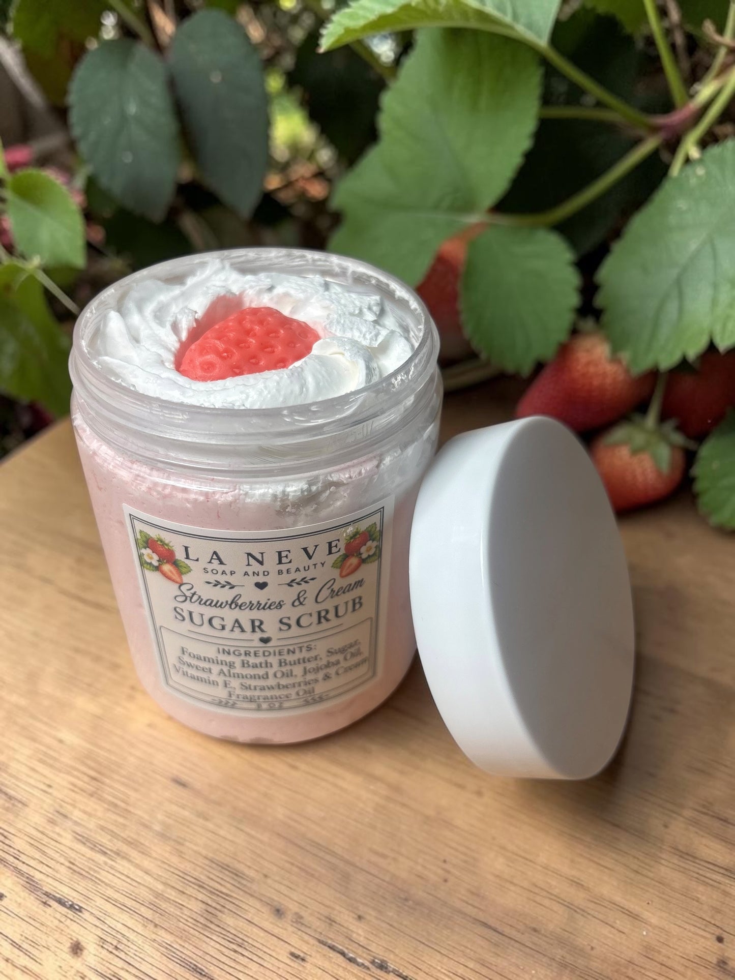 Foaming Sugar Scrub: Strawberries and Cream