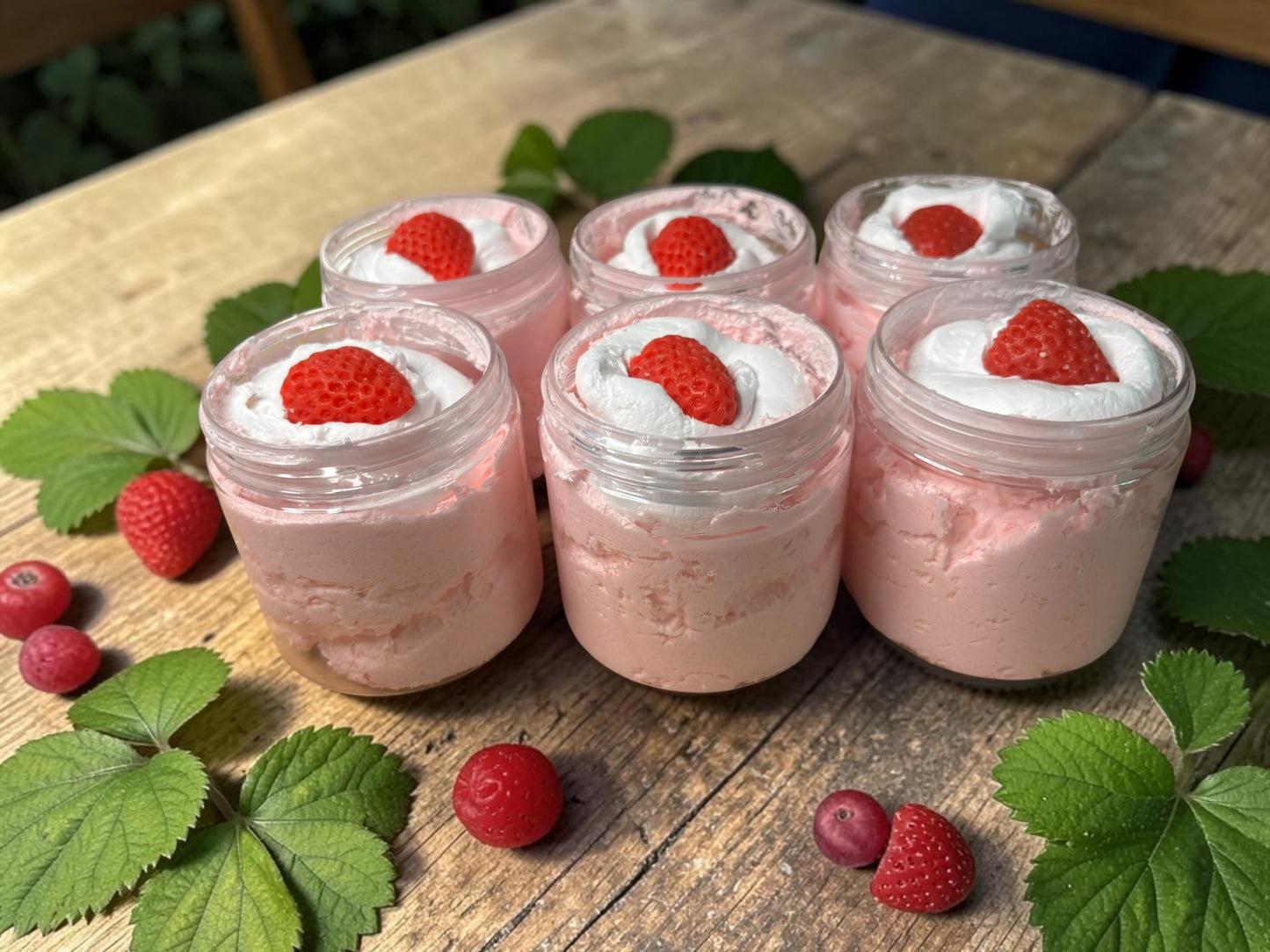 Foaming Sugar Scrub- Strawberries and Cream