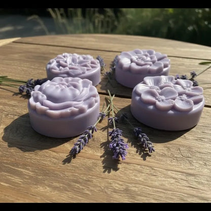 Lavanda: Goat Milk Soap with Lavender and Bergamot