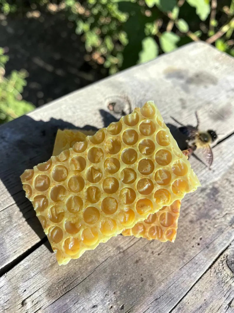Honeycomb Glow: Goat Milk Soap with Turmeric, Honey, and Sweet Orange