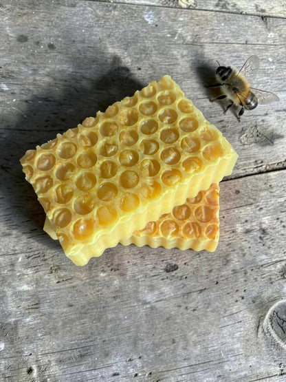 Honeycomb Glow: Goat Milk Soap with Turmeric, Honey, and Sweet Orange