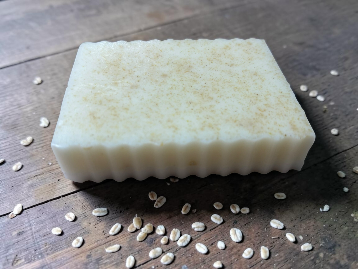 La Neve Soap and Beauty Care Oatmeal Exfoliating Bar Soap with honey, creamy lather, natural ingredients.