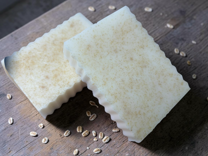 La Neve Soap and Beauty Care Oatmeal Exfoliating Bar Soap with honey, creamy lather, gentle cleansing